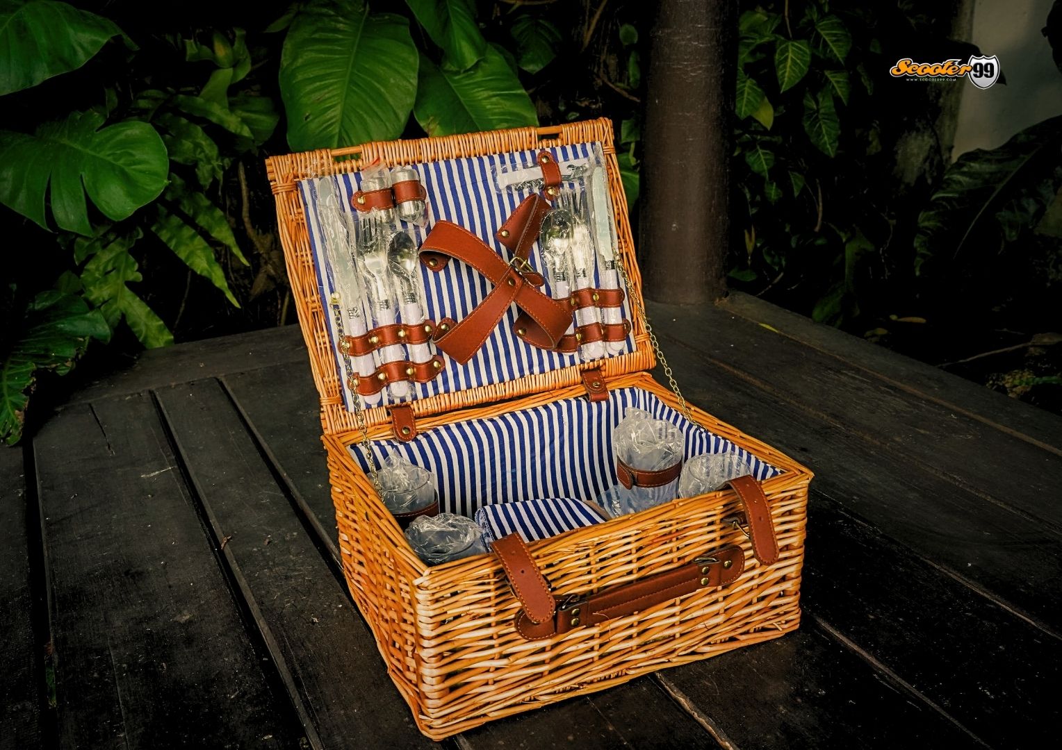 Custom Made project example 2: Picnic Basket – Classic Wicker Edition